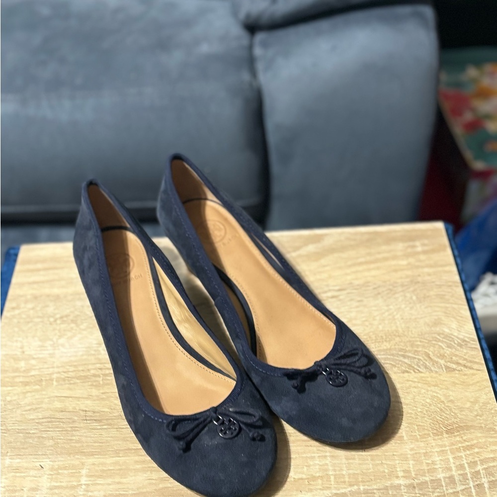 Navy shoes